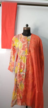 Load image into Gallery viewer, Camric Cotton Kurti Full Set
