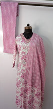 Load image into Gallery viewer, Camric Cotton Kurti Full Set
