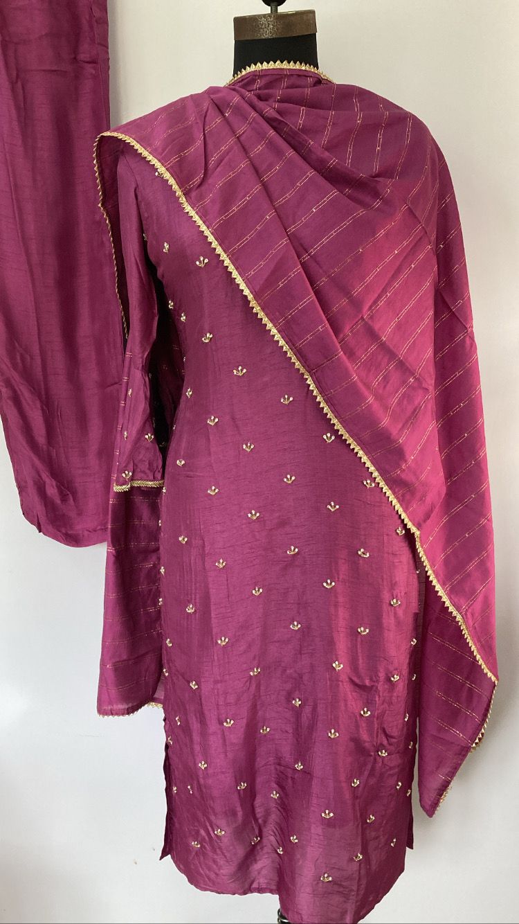 Dola Silk Set with Beads Work