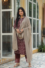 Load image into Gallery viewer, Viscose Silk Kurti With Dupatta
