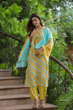 Load image into Gallery viewer, Yellow Muslin Leheriya Full Set with Double Shaded Dupatta
