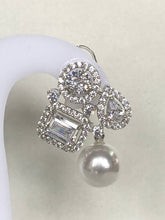 Load image into Gallery viewer, Zircon Earrings
